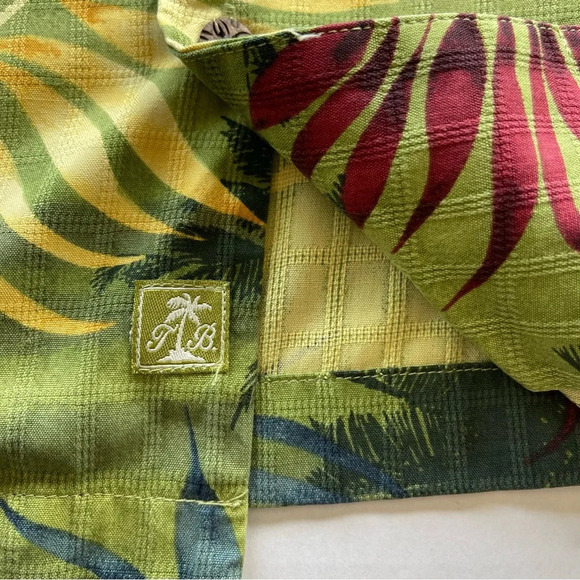 Tommy Bahama Silk Hawaiian Shirt Men's M Green Red Yellow Floral Button Up - Picture 5 of 10